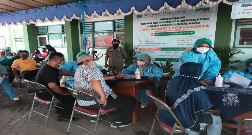 MTsN 1 Yogyakarta Jadi Tuan Rumah Vaksin Booster