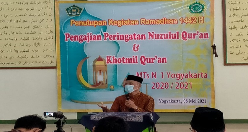 Tutup Kegiatan Ramadan, MTsN 1 Yogyakarta Gelar Majlis Pengajian Nuzulul Quran