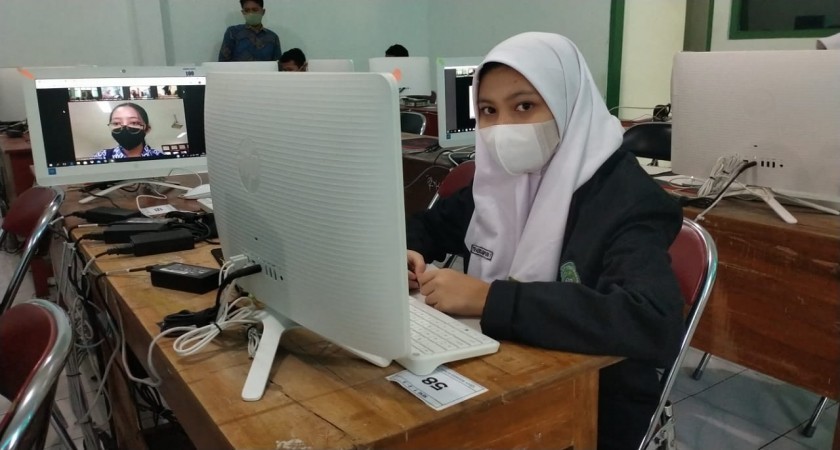 MTsN 1 Yogyakarta Unjuk Gigi Dalam Ajang Lomba Matematika UNY