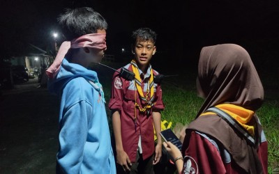 *Latih Ketajaman Indera dan Pengetahuan, 21Latih Ketajaman Indera dan Pengetahuan, 219 Siswa MTsN 1 Yogyakarta Ikuti Caraka Malam di Karangsari