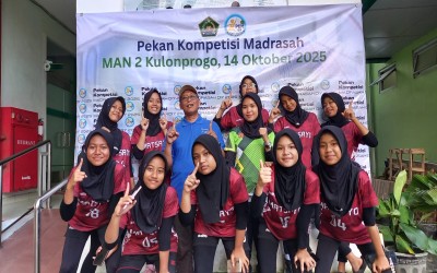 Tim Bola Voli Putri MTsN 1 Yogyakarta Tampil Penuh Energi di PKM DIY 2025
